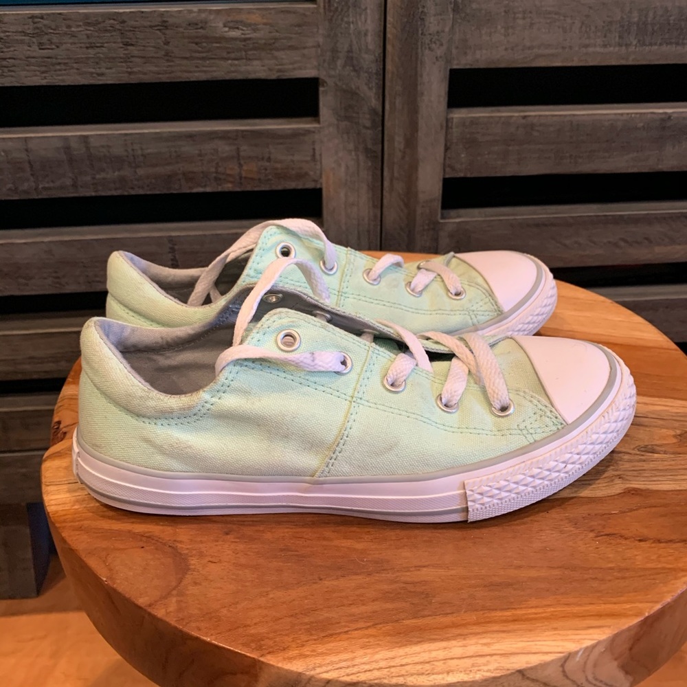 Kids Converse (chucks) sz 3